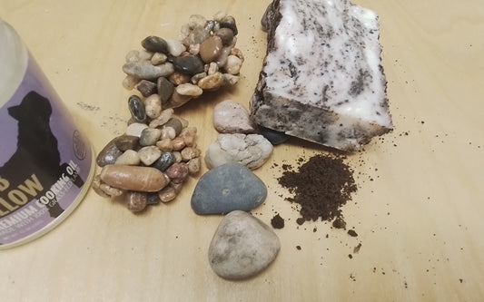 100%   sheep tallow and organic 3rd party tested toxin free coffee, medium exfoliating soap putulie, and expresso essential oil hand made with canadian products